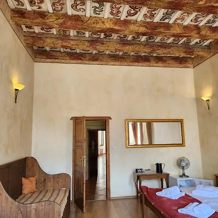 Opat 4*