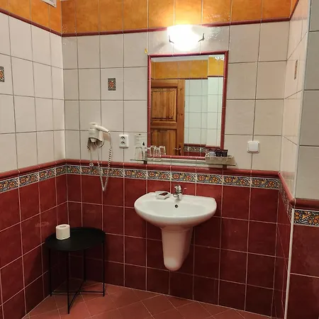 Opat 4*