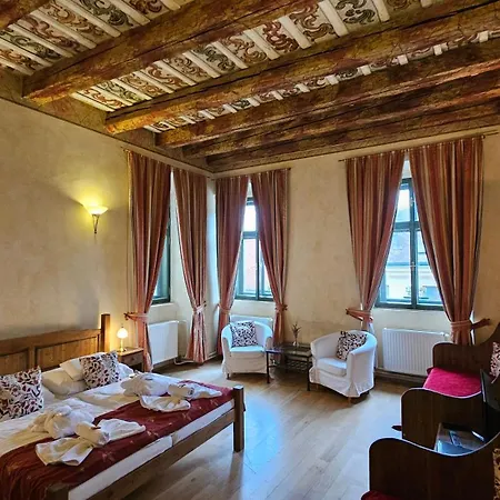 Opat 4*